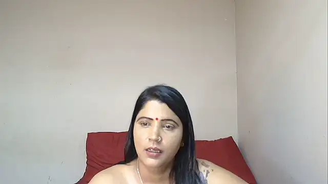 Snapshot of XIndianintimacy chatting on 01-31-25, 12:39 XIndianintimacy online show from 01-31-25, 12:39
