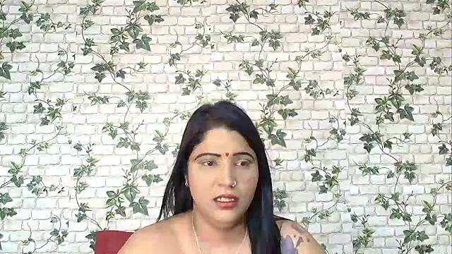 Snapshot of XIndianintimacy chatting on 02-09-25, 05:33 XIndianintimacy online show from 02-09-25, 05:33