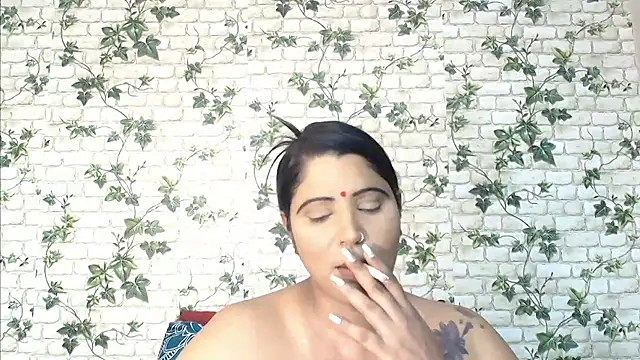 Snapshot of XIndianintimacy chatting on 02-23-25, 08:33 XIndianintimacy online show from 02-23-25, 08:33