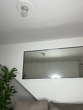 MollySanders    online show from 03-17-25, 10:49