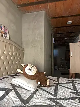 MollySanders    online show from 01-18-26, 09:07