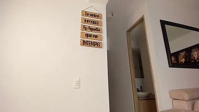 Snapshot of smit_hot_sr chatting on 12-19-24, 03:18 smit hot sr online show from 12-19-24, 03:18