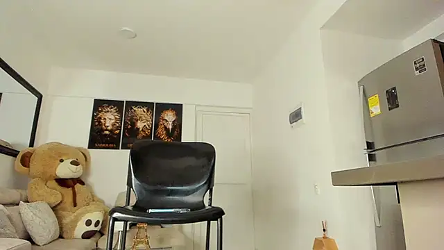 Snapshot of smit_hot_sr chatting on 02-02-25, 04:59 smit hot sr online show from 02-02-25, 04:59