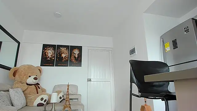 Snapshot of smit_hot_sr chatting on 02-07-25, 09:15 smit hot sr online show from 02-07-25, 09:15