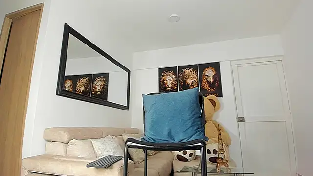 Snapshot of smit_hot_sr chatting on 02-16-25, 04:09 smit hot sr online show from 02-16-25, 04:09