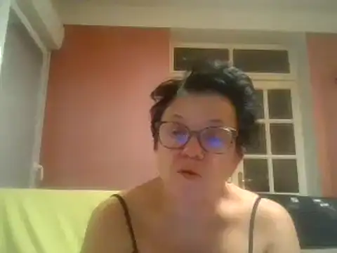 Snapshot of Vandeae44 chatting on 12-19-24, 08:34 Vandeae44 online show from 12-19-24, 08:34