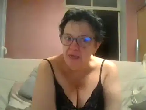 Snapshot of Vandeae44 chatting on 12-23-24, 07:09 Vandeae44 online show from 12-23-24, 07:09