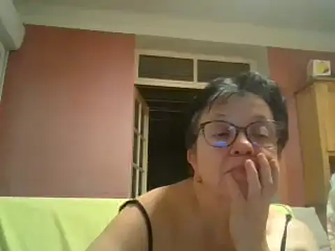 Snapshot of Vandeae44 chatting on 02-09-25, 08:24 Vandeae44 online show from 02-09-25, 08:24