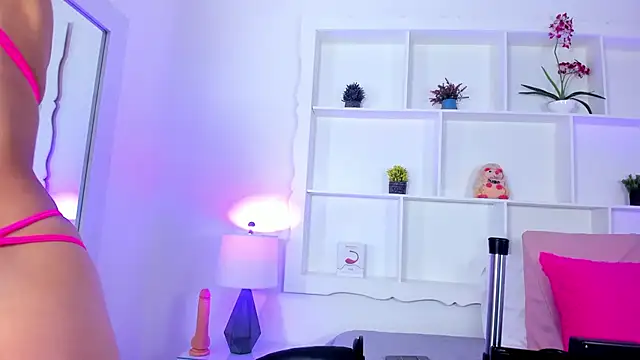 Jenifer Diaz online show from 03-18-25, 01:20