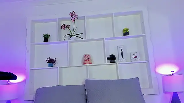 Jenifer Diaz online show from 02-16-26, 01:07