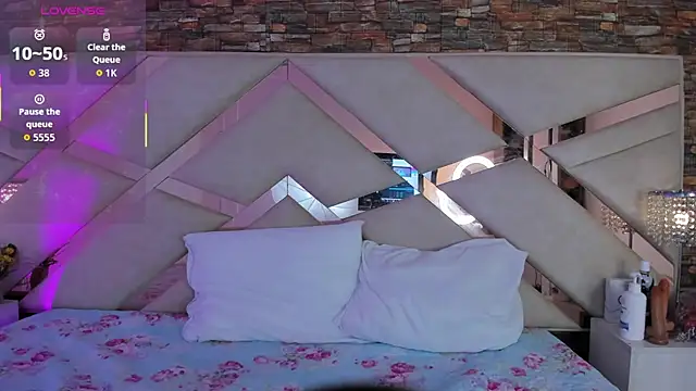 sophie pariss online show from 11-23-25, 03:28