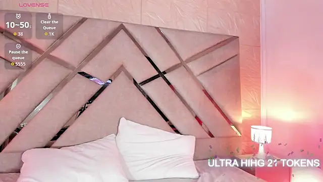 sophie pariss online show from 04-24-26, 04:26