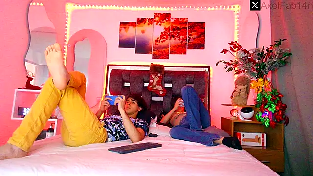 Snapshot of Alex_and_Fabian chatting on 12-11-24, 09:34 Alex and Fabian online show from 12-11-24, 09:34
