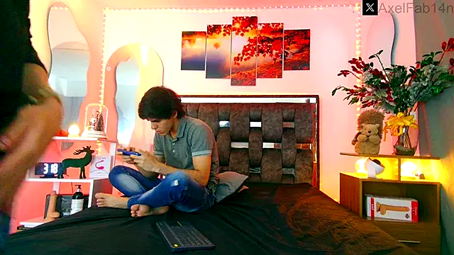 Snapshot of Alex_and_Fabian chatting on 12-16-24, 09:41 Alex and Fabian online show from 12-16-24, 09:41