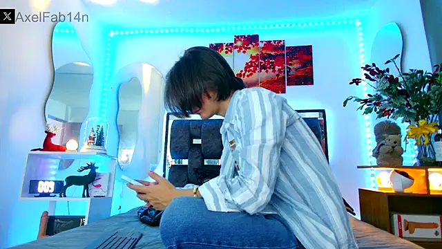 Snapshot of Alex_and_Fabian chatting on 12-24-24, 07:00 Alex and Fabian online show from 12-24-24, 07:00