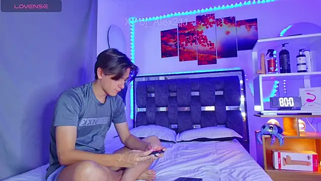 Alex and Fabian online show from 06-15-26, 08:33