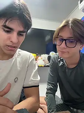 Alex and Fabian online show from 06-21-26, 11:29