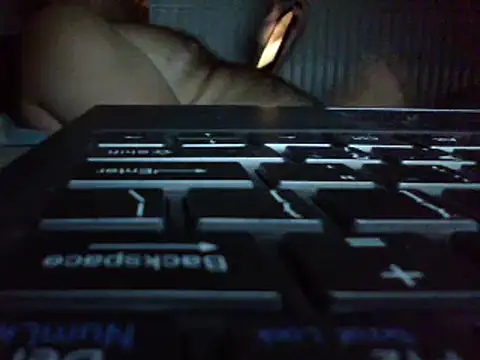 Snapshot of FROL83 chatting on 06-17-26, 07:59 FROL83 online show from 06-17-26, 07:59