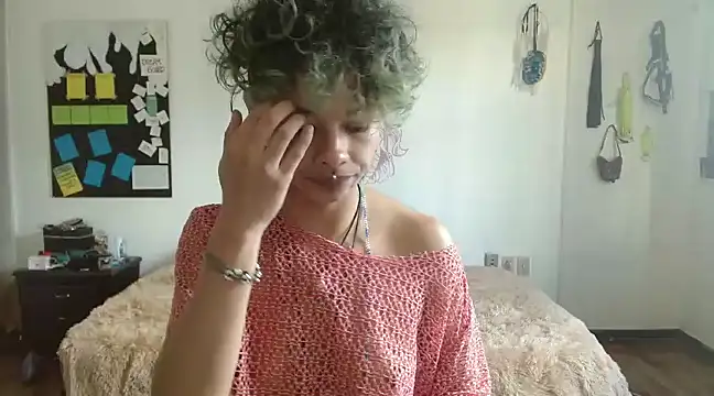 Snapshot of fenixmfx19 chatting on 01-02-25, 06:12 fenixmfx19 online show from 01-02-25, 06:12