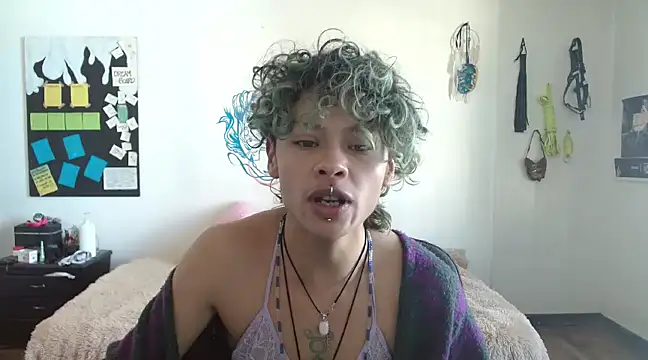 Snapshot of fenixmfx19 chatting on 01-07-25, 03:02 fenixmfx19 online show from 01-07-25, 03:02