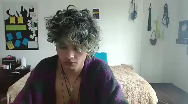 Snapshot of fenixmfx19 chatting on 01-07-25, 06:03 fenixmfx19 online show from 01-07-25, 06:03