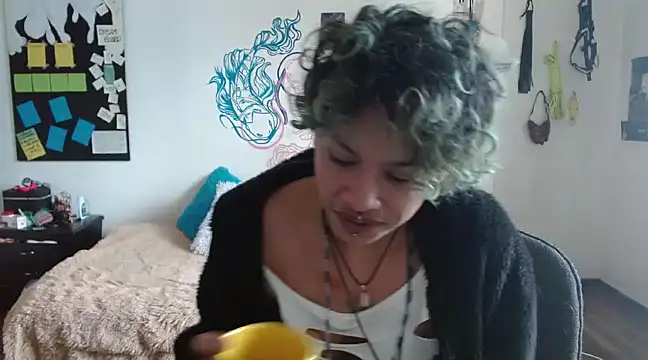 Snapshot of fenixmfx19 chatting on 01-09-25, 03:12 fenixmfx19 online show from 01-09-25, 03:12