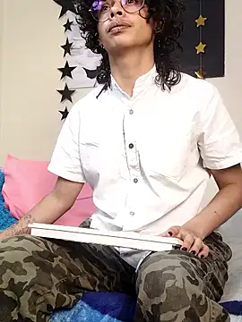 Snapshot of fenixmfx19 chatting on 02-10-26, 11:31 fenixmfx19 online show from 02-10-26, 11:31