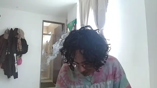 Snapshot of fenixmfx19 chatting on 02-25-26, 07:12 fenixmfx19 online show from 02-25-26, 07:12