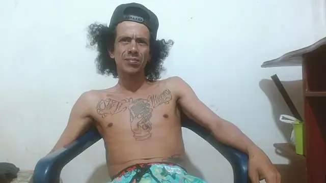 Snapshot of damian_bottom_bigcock chatting on 12-31-24, 11:42 damian bottom bigcock online show from 12-31-24, 11:42