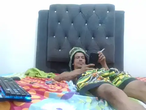 Snapshot of damian_bottom_bigcock chatting on 02-02-25, 02:17 damian bottom bigcock online show from 02-02-25, 02:17