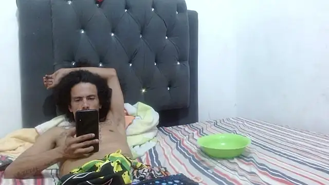 Snapshot of damian_bottom_bigcock chatting on 03-01-25, 11:15 damian bottom bigcock online show from 03-01-25, 11:15