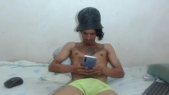 Snapshot of damian_bottom_bigcock chatting on 11-29-25, 02:25 damian bottom bigcock online show from 11-29-25, 02:25