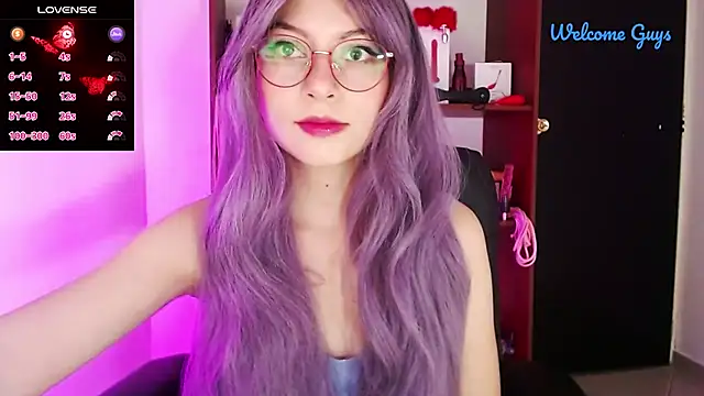 Snapshot of Celeste_Ford_18 chatting on 12-19-25, 07:21 Celeste Ford 18 online show from 12-19-25, 07:21