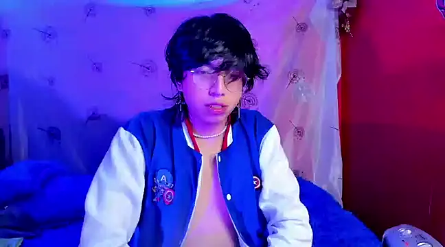 Snapshot of AnggelONfiree chatting on 12-30-24, 07:04 AnggelONfiree online show from 12-30-24, 07:04