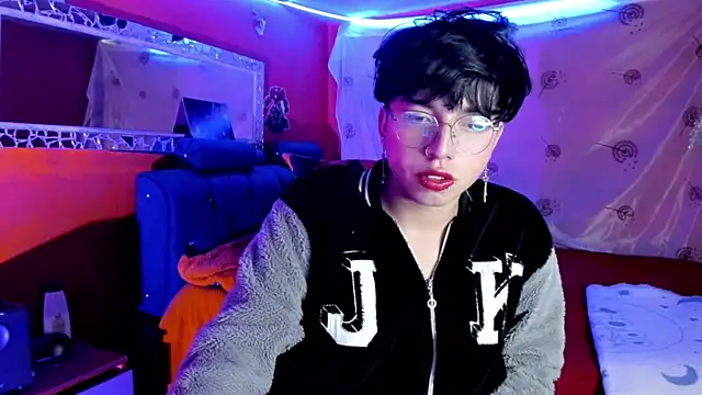 Snapshot of AnggelONfiree chatting on 09-09-25, 04:45 AnggelONfiree online show from 09-09-25, 04:45