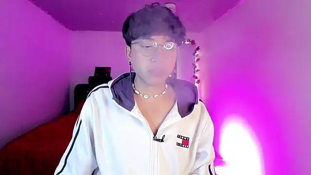 Snapshot of AnggelONfiree chatting on 11-23-25, 08:36 AnggelONfiree online show from 11-23-25, 08:36