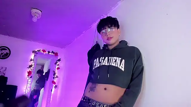 Snapshot of AnggelONfiree chatting on 01-11-26, 03:00 AnggelONfiree online show from 01-11-26, 03:00