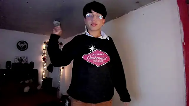 Snapshot of AnggelONfiree chatting on 02-01-26, 02:32 AnggelONfiree online show from 02-01-26, 02:32