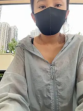 Snapshot of moneymaker_taipei chatting on 10-05-25, 02:32 moneymaker taipei online show from 10-05-25, 02:32