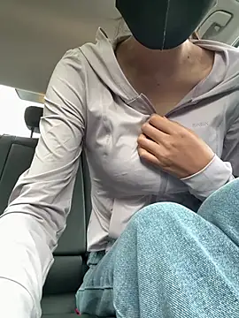 Snapshot of moneymaker_taipei chatting on 03-23-26, 07:01 moneymaker taipei online show from 03-23-26, 07:01