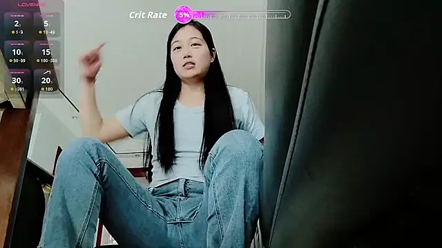 luoxuwen online show from 10-17-25, 04:04