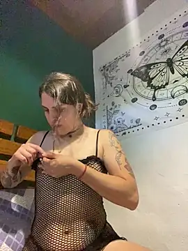 isadelasestrellas online show from 12-20-25, 09:55