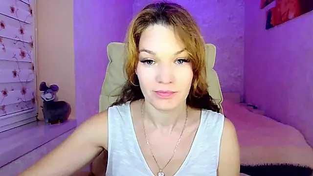 Snapshot of impossibleluna chatting on 10-26-25, 04:57 impossibleluna online show from 10-26-25, 04:57