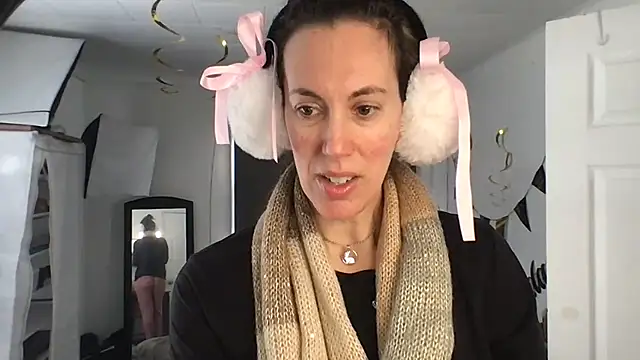 BonfireBonnie online show from 02-20-25, 02:13