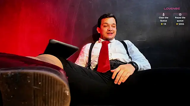 Snapshot of tony_landri chatting on 07-01-26, 02:46 tony landri online show from 07-01-26, 02:46
