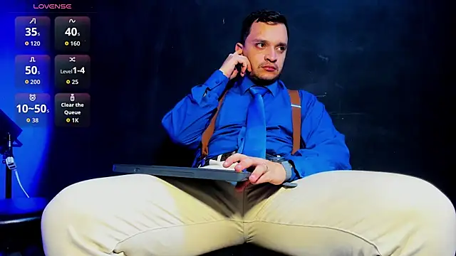 Snapshot of tony_landri chatting on 07-30-26, 04:33 tony landri online show from 07-30-26, 04:33