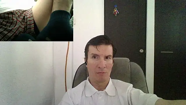 Snapshot of fieryloves chatting on 12-17-24, 12:22 fieryloves online show from 12-17-24, 12:22