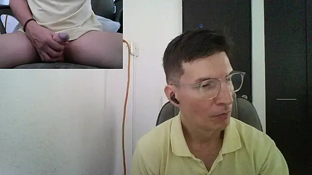 Snapshot of fieryloves chatting on 12-19-24, 04:46 fieryloves online show from 12-19-24, 04:46