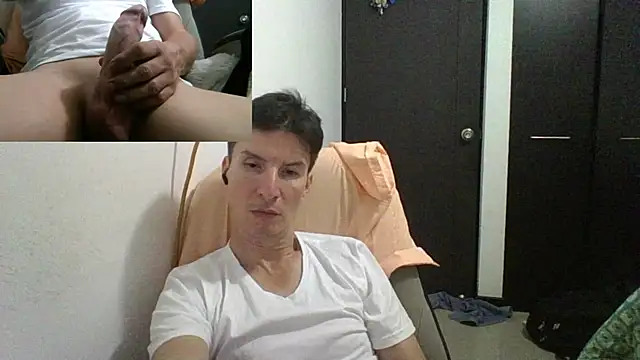 Snapshot of fieryloves chatting on 01-01-25, 07:30 fieryloves online show from 01-01-25, 07:30