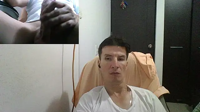 Snapshot of fieryloves chatting on 01-03-25, 02:43 fieryloves online show from 01-03-25, 02:43